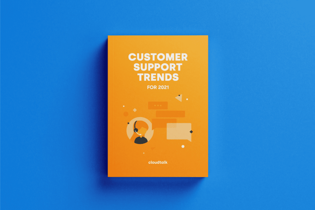 Coperta e-book cu tendințele în domeniul asistenței pentru clienți 2021