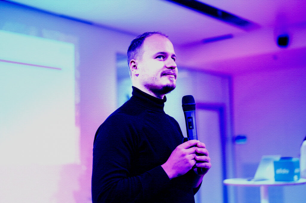 cloudTALKS with Juraj Holub from Remote People