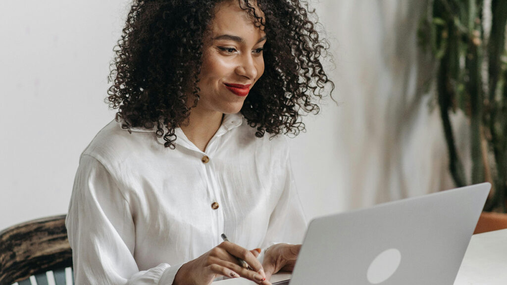 How Autenti Cut 30% of Live Support Calls Using AI Voice Agents